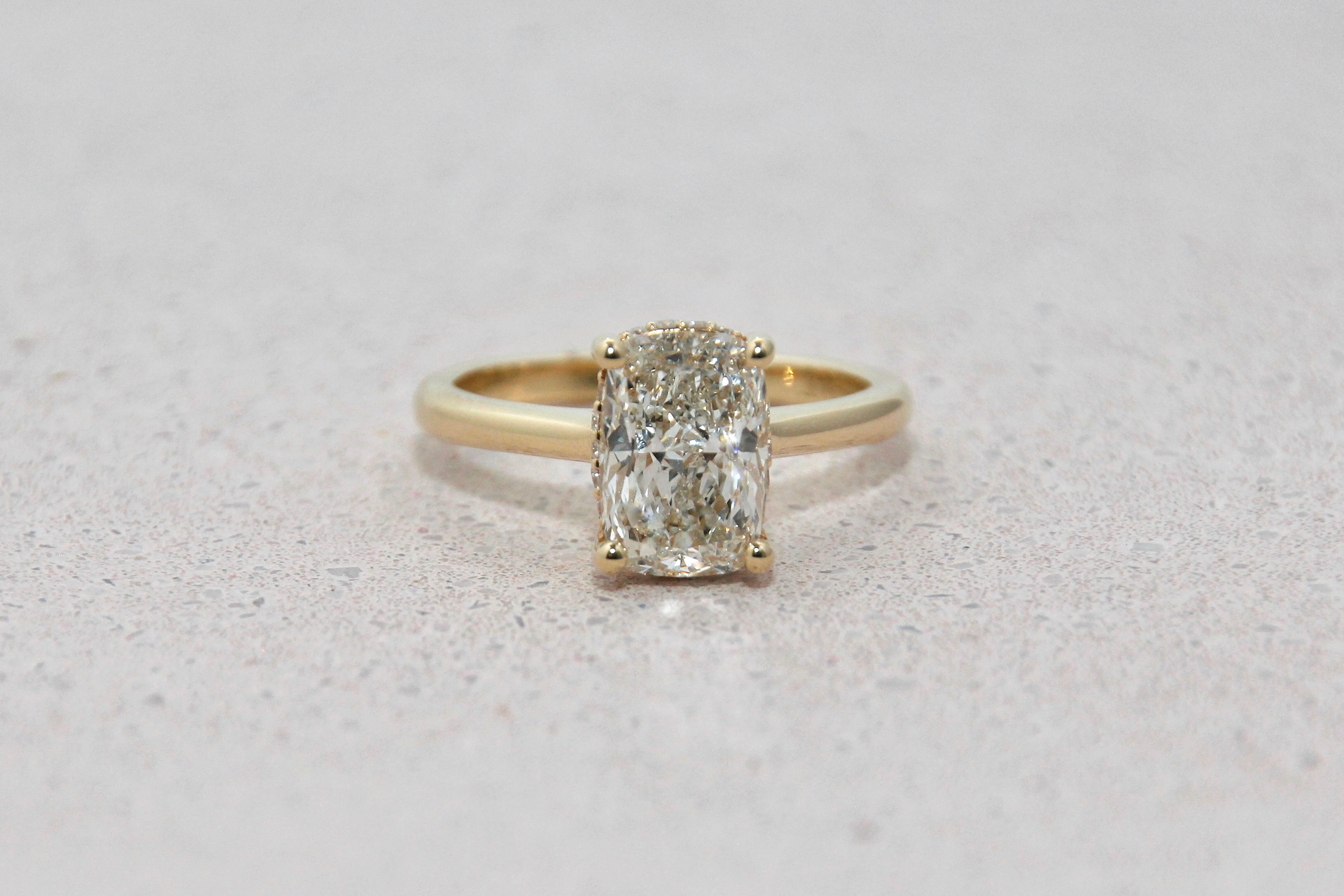 2 ct Cushion Elongated Diamond ring, 14K Yellow Gold