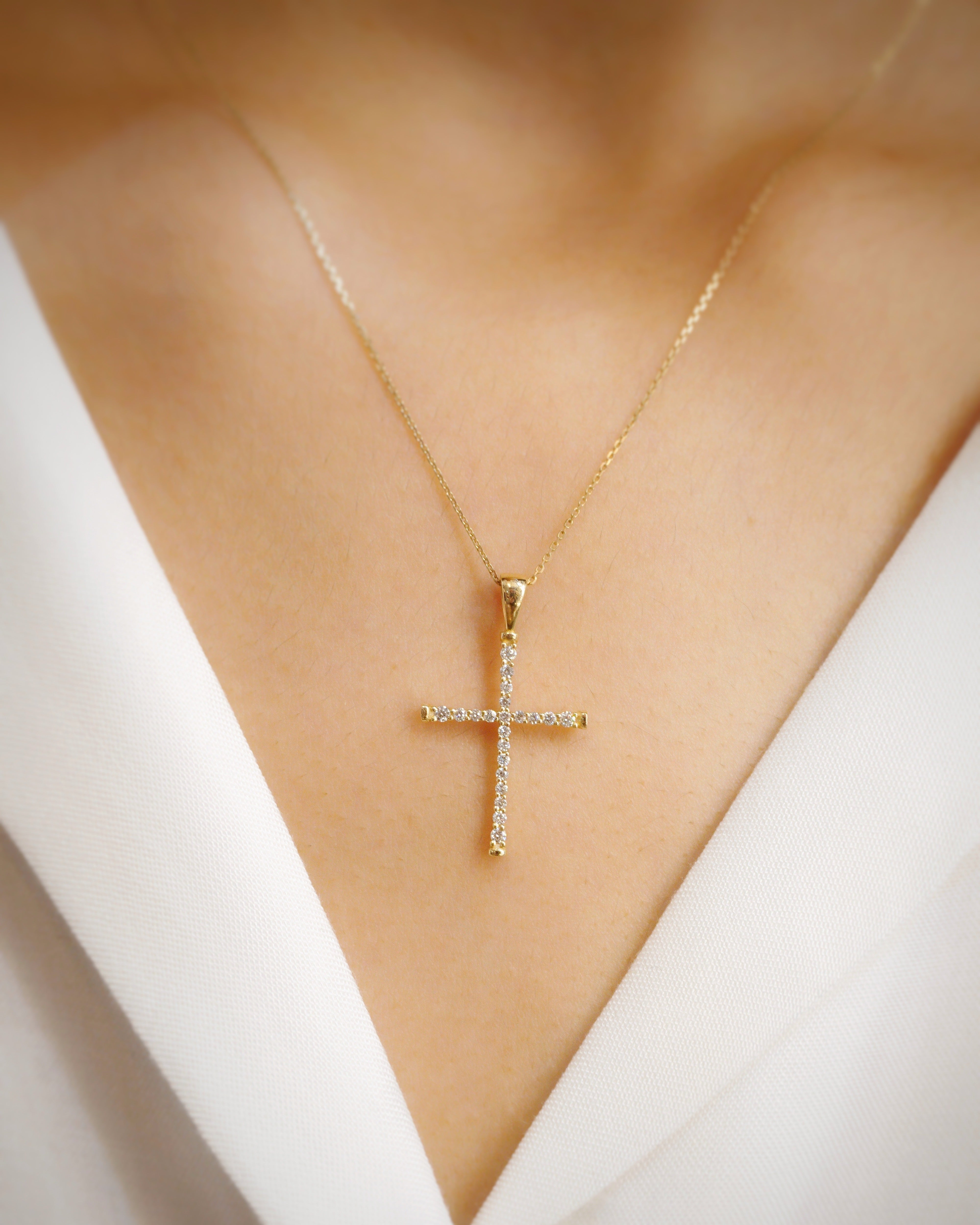 Graduated Cross Pendant
